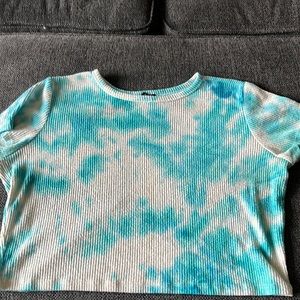 Baby blue/white crop top